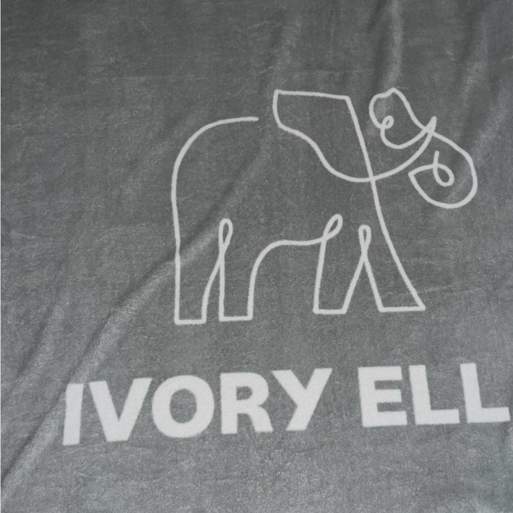 like new ivoryella blanket